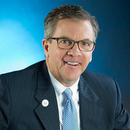 劳埃德Winnecke